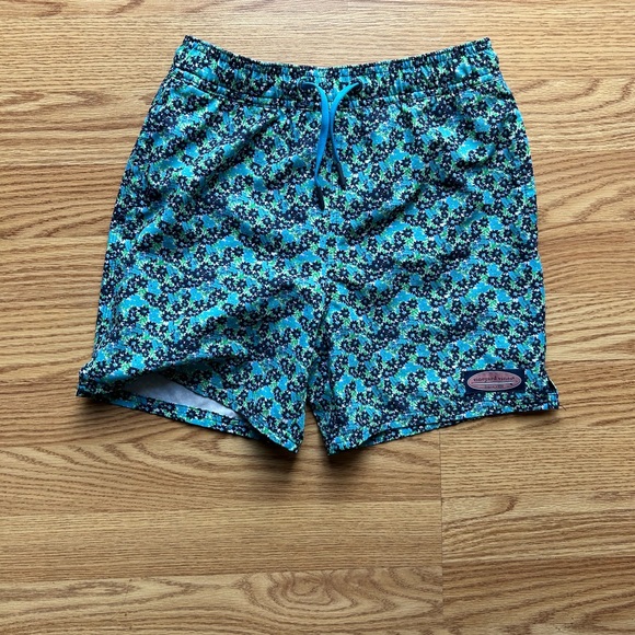 VINEYARD VINES BOYS’ BLUE PRINTED CHAPPY SWIM TRUNK SMALL - Picture 1 of 7